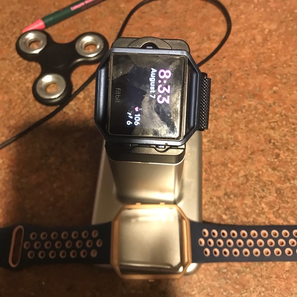 Fitbit Blaze, charging stand and band